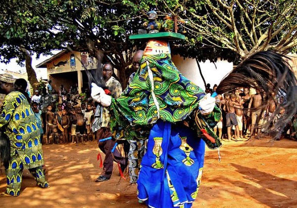 Nigerian-festival-dancing