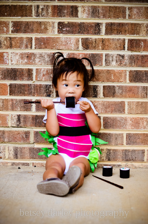 Sashimi/Sushi Costume (16 Halloween Costumes Made from the World’s Most Iconic Foods)