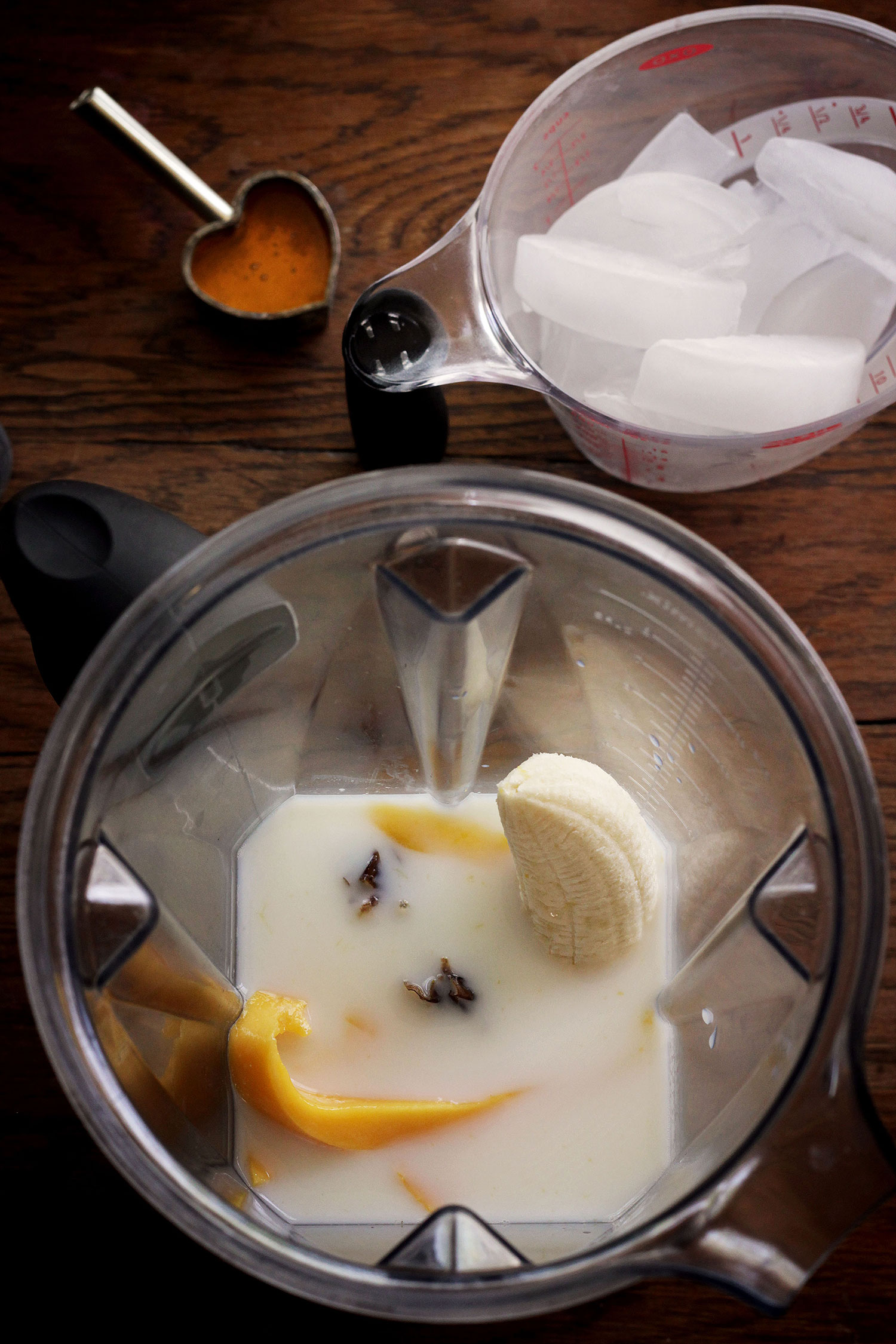 How to make a Honeymoon Smoothie from Yemen (عصير المتزوجين)