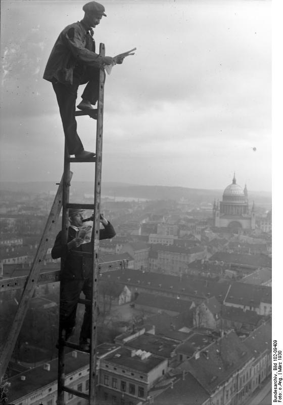 Potsdam, Frühstückspause der Gerüstbauer